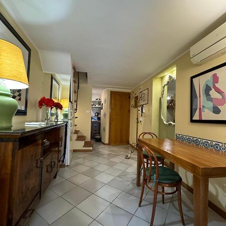 Voile Rouge Apartment Palermo Exterior photo