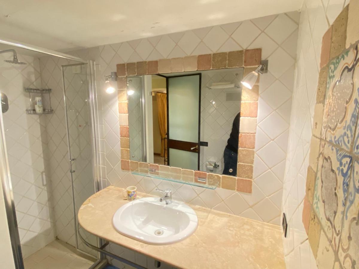 Voile Rouge Apartment Palermo Exterior photo