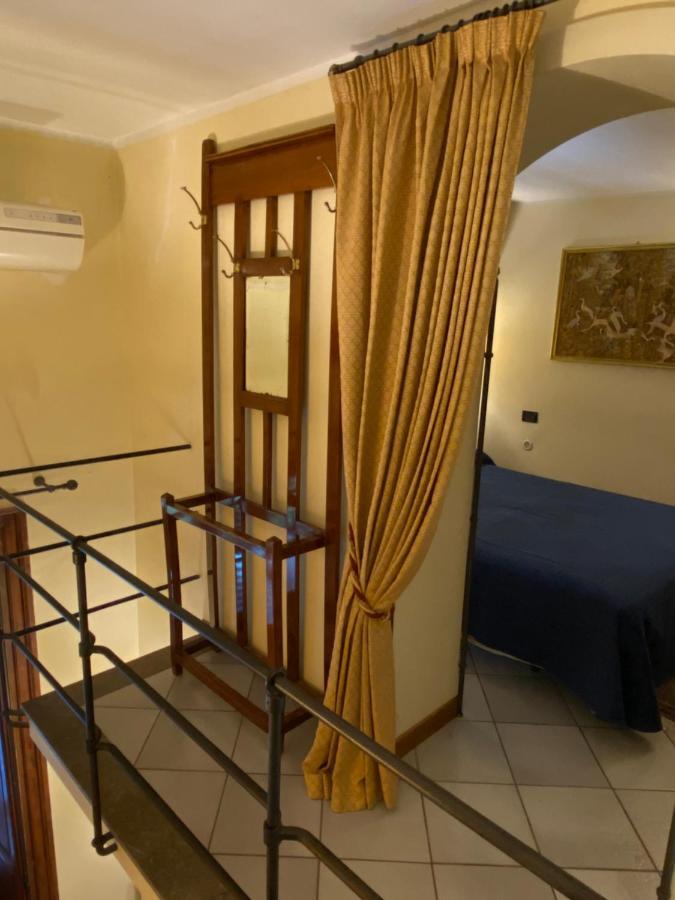 Voile Rouge Apartment Palermo Exterior photo