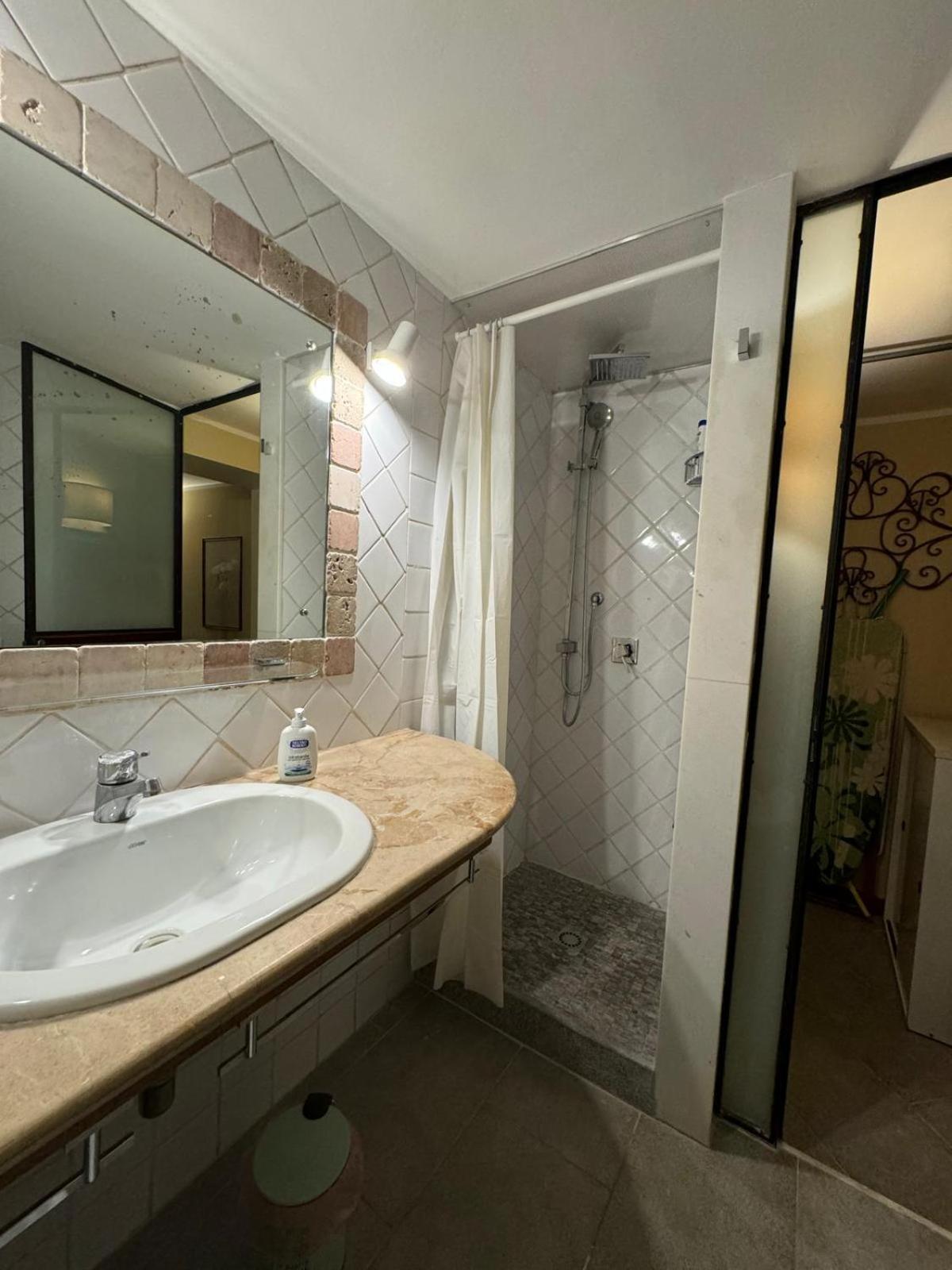 Voile Rouge Apartment Palermo Exterior photo
