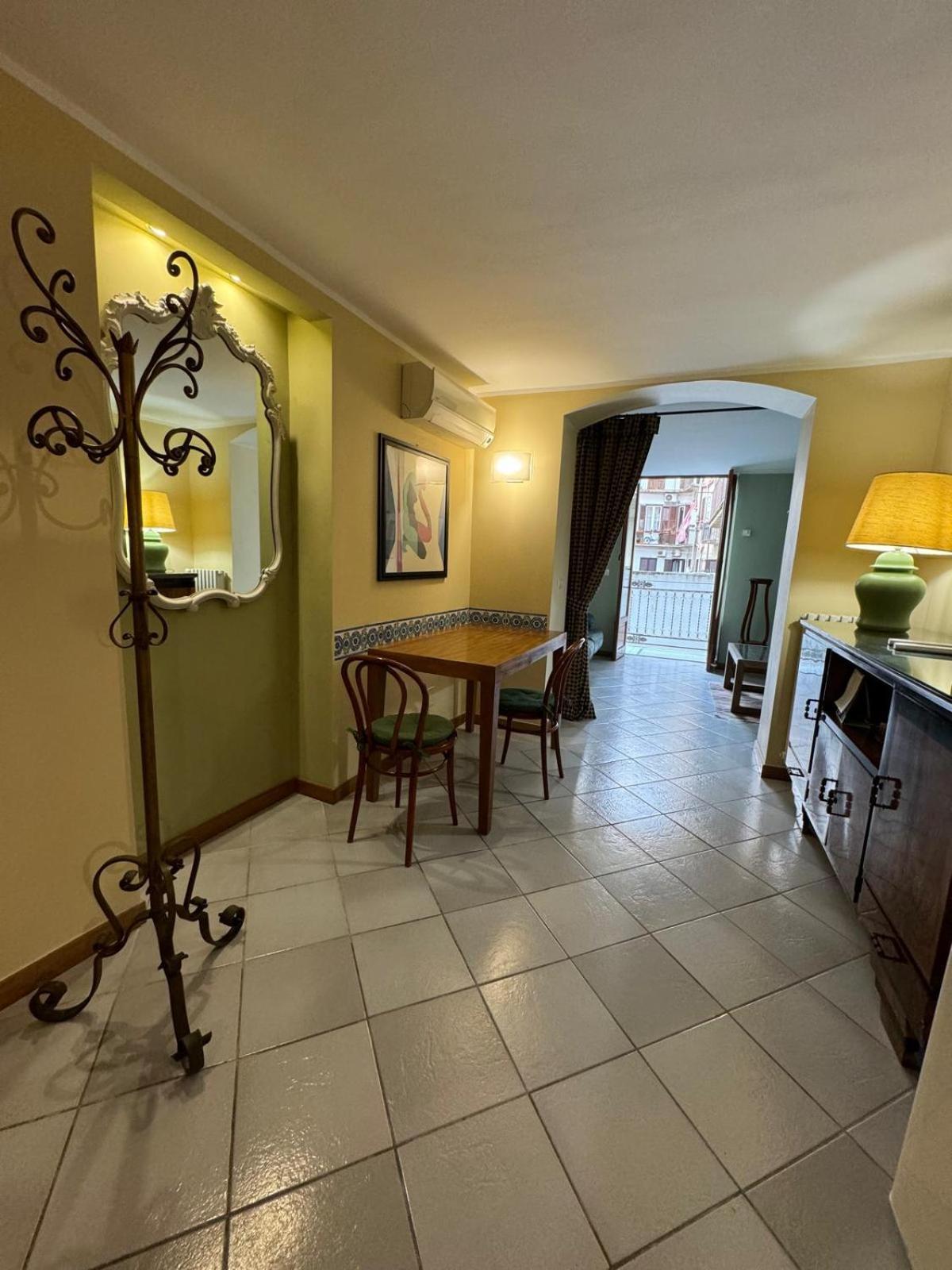 Voile Rouge Apartment Palermo Exterior photo