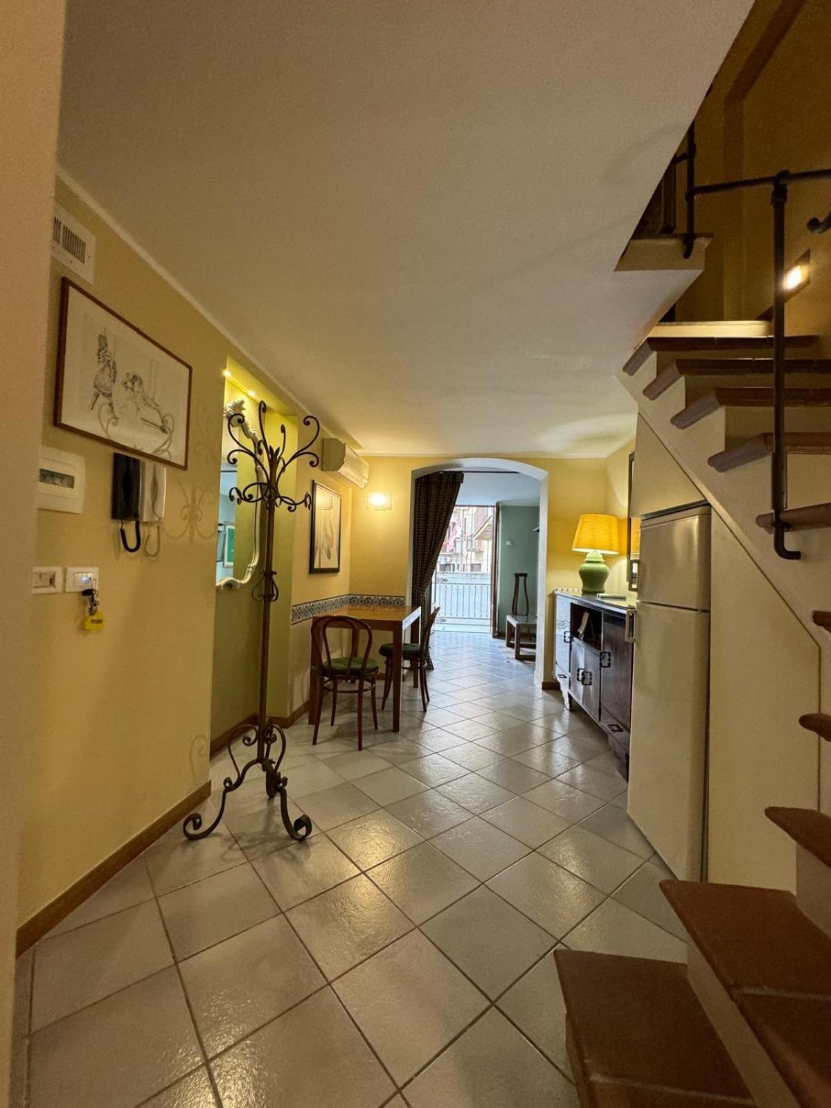 Voile Rouge Apartment Palermo Exterior photo