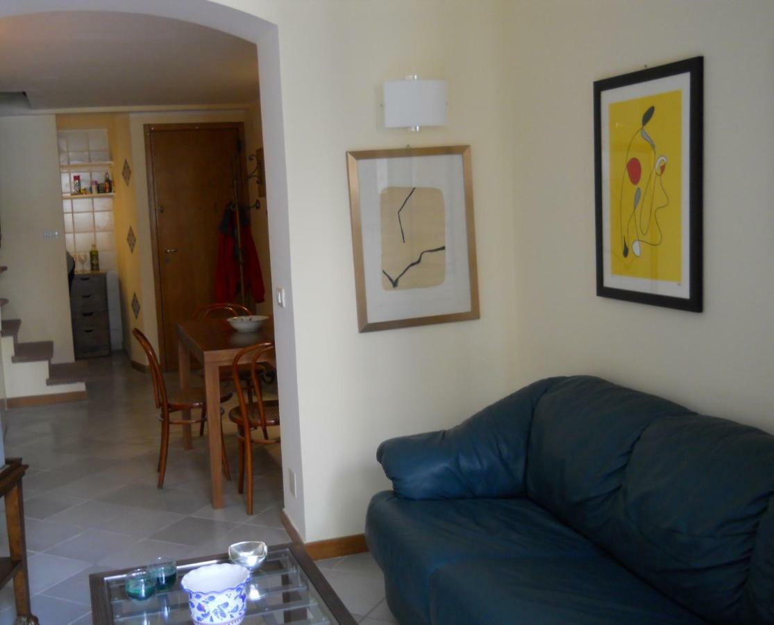 Voile Rouge Apartment Palermo Exterior photo